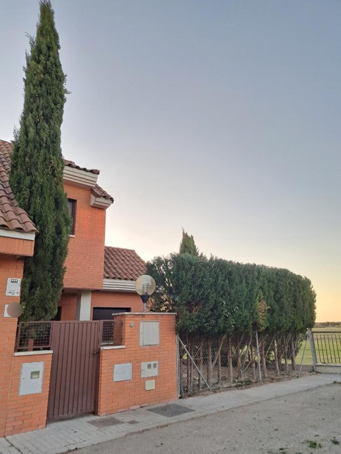 La Casa Del Cipres Villa Aldeamayor de San Martin Ngoại thất bức ảnh